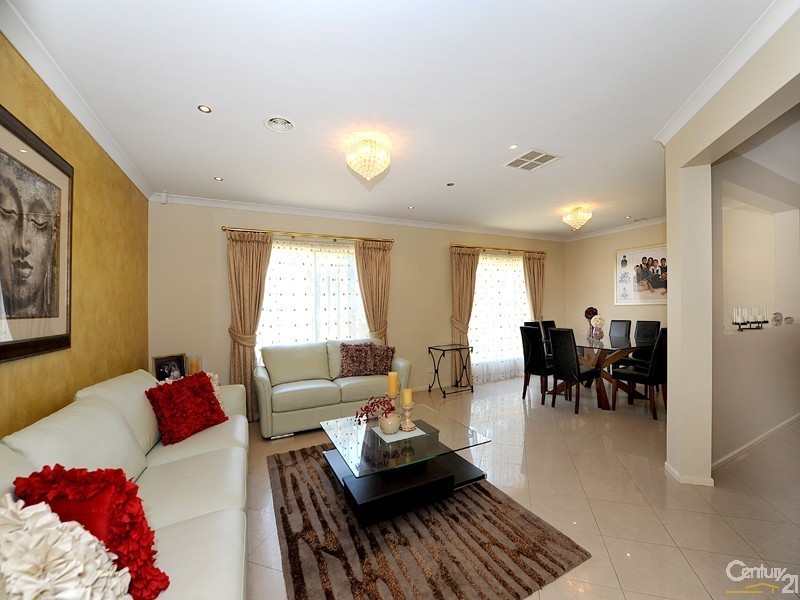 14 Charles Conder Place, Berwick VIC 3806