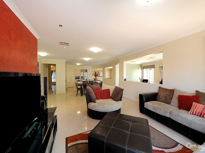 14 Charles Conder Place, Berwick VIC 3806