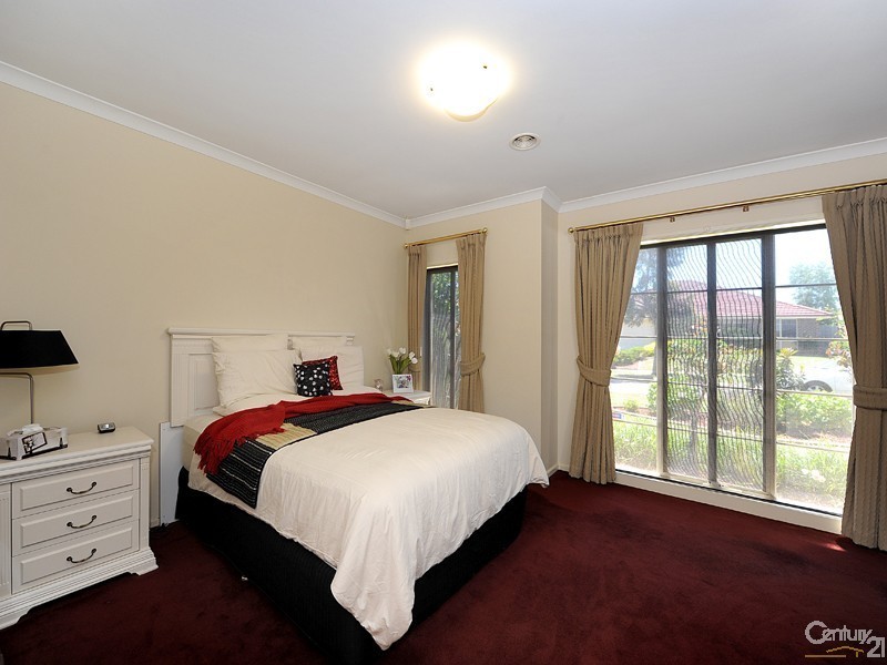 14 Charles Conder Place, Berwick VIC 3806