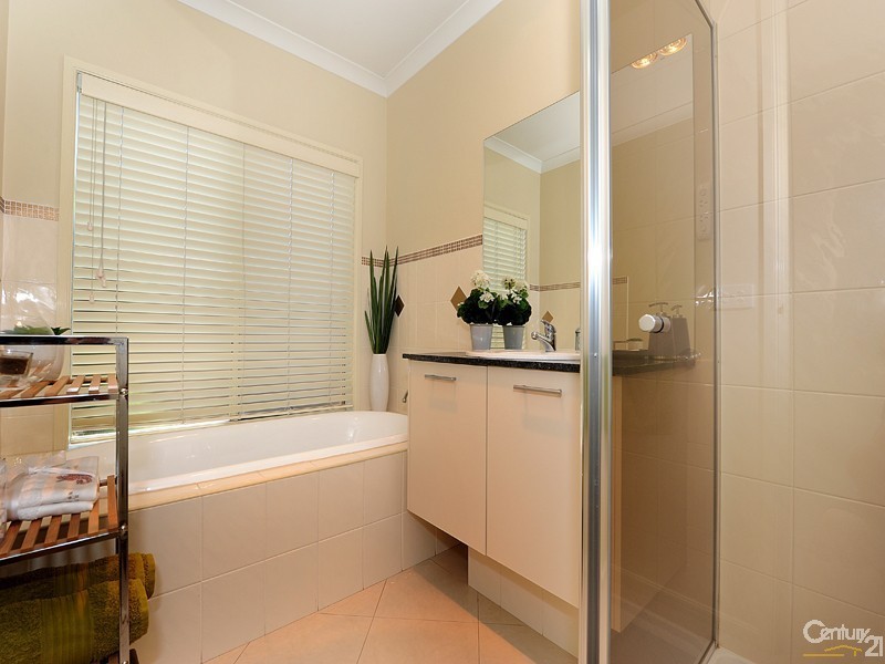 14 Charles Conder Place, Berwick VIC 3806