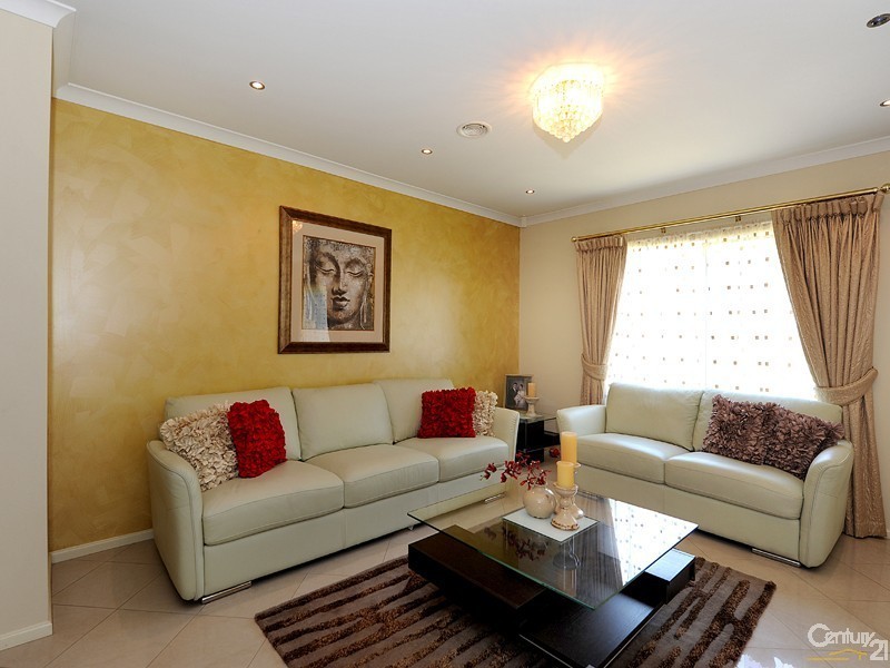 14 Charles Conder Place, Berwick VIC 3806