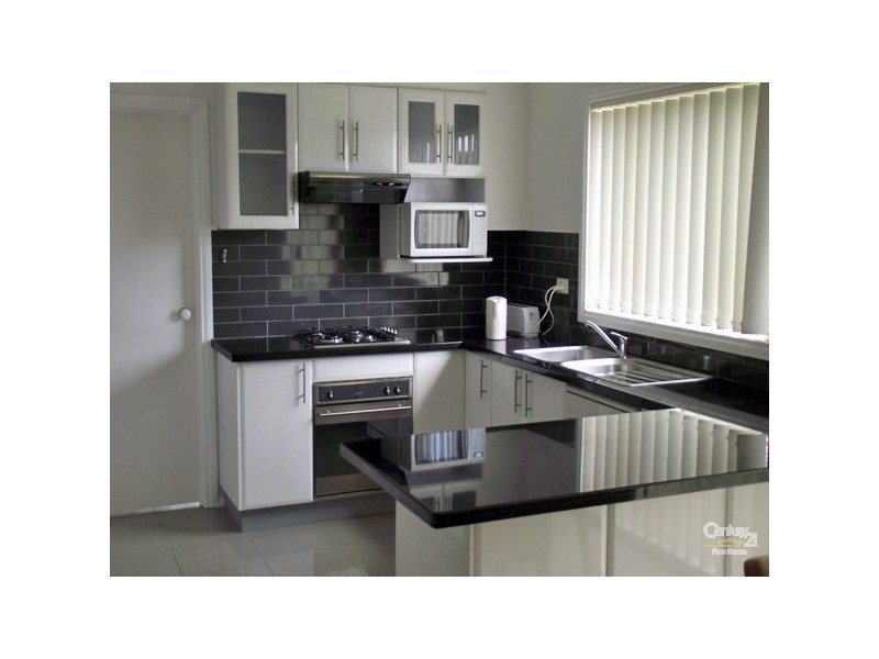 7 Amberley Drive, Pakenham VIC 3810