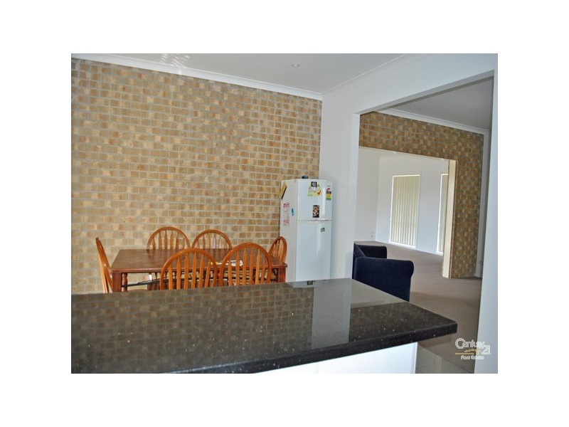 7 Amberley Drive, Pakenham VIC 3810