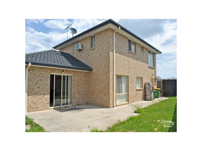 7 Amberley Drive, Pakenham VIC 3810