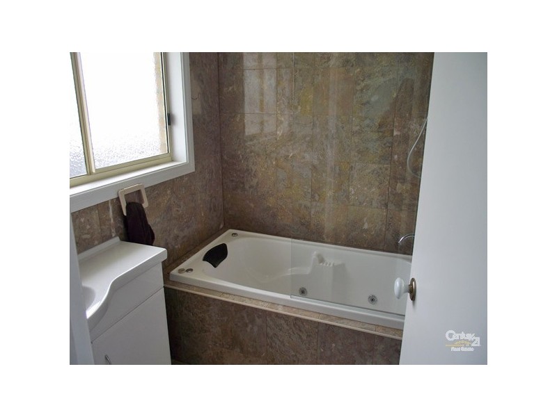 7 Amberley Drive, Pakenham VIC 3810