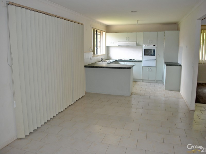 80 The Parkway, Hampton Park VIC 3976