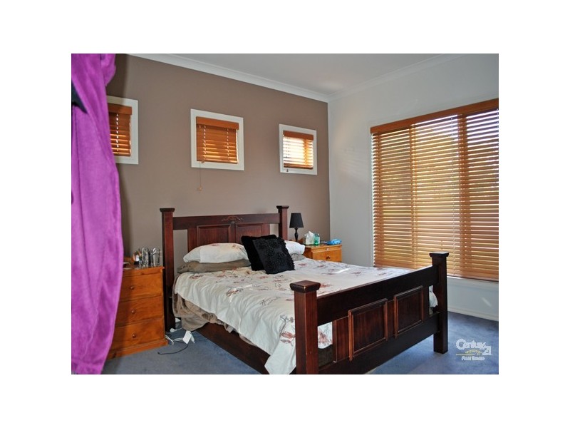 6 Flinders Park Drive, Officer VIC 3809
