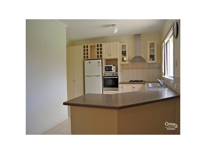 31 Chatswood Drive, Narre Warren South VIC 3805