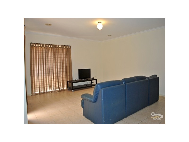 31 Chatswood Drive, Narre Warren South VIC 3805