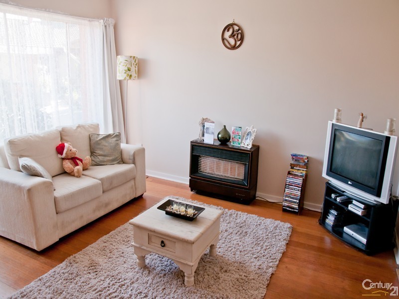 2/11 Wilson Street, Berwick VIC 3806