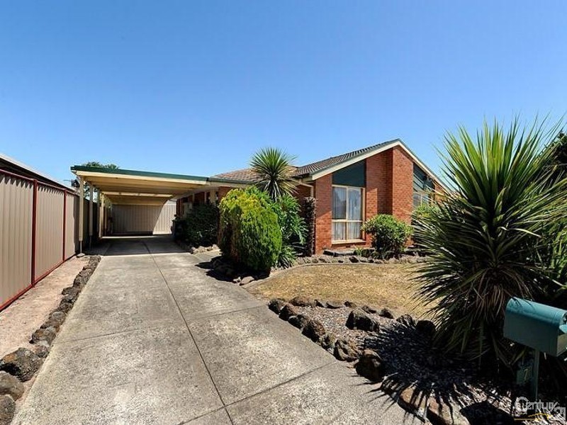 7 Sapphire Drive, Hampton Park VIC 3976