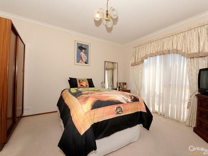 7 Sapphire Drive, Hampton Park VIC 3976