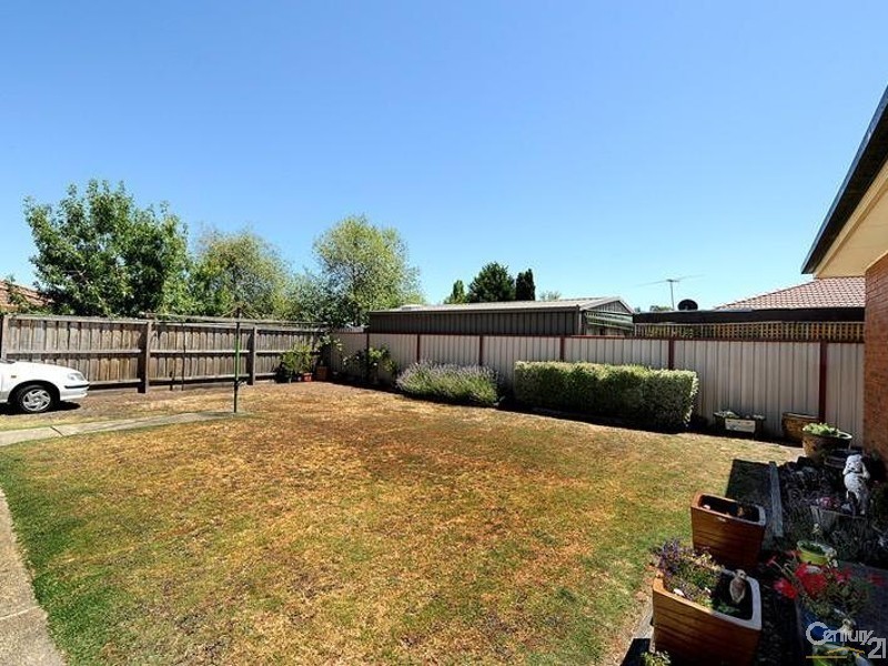 7 Sapphire Drive, Hampton Park VIC 3976