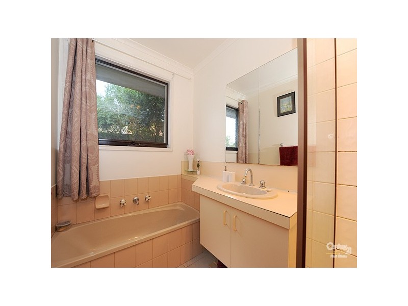 8 Mace Rise, Hallam VIC 3803