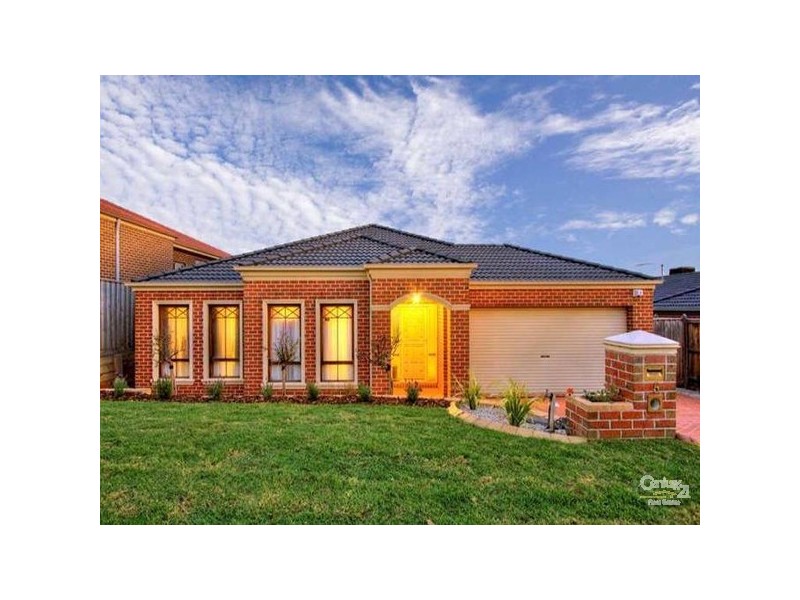 5 Highvale Crescent, Berwick VIC 3806
