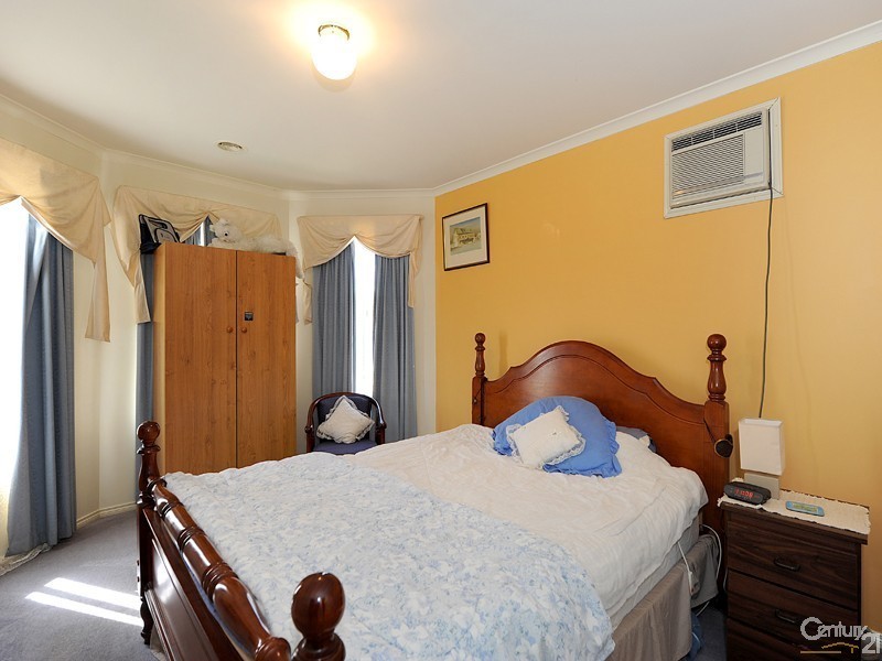 15 Fieldhouse Lane, Berwick VIC 3806