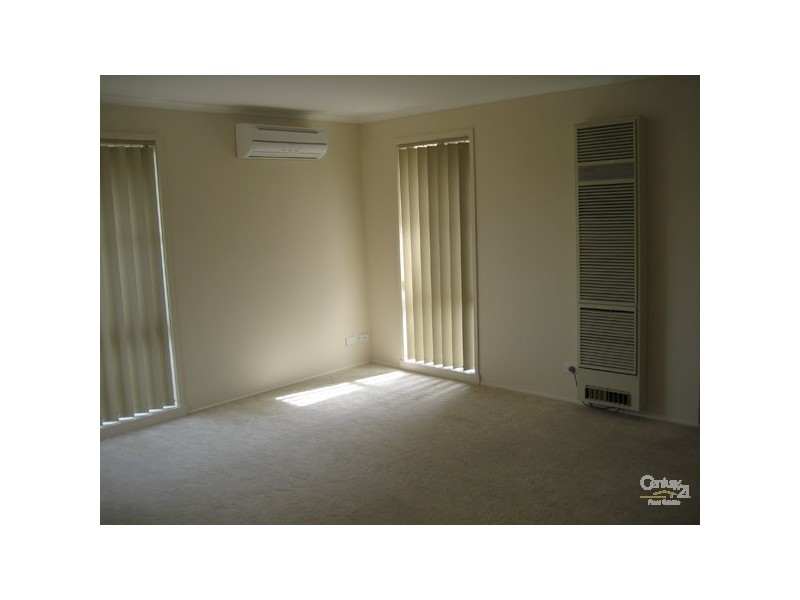 2/12 Madison Avenue, Narre Warren VIC 3805