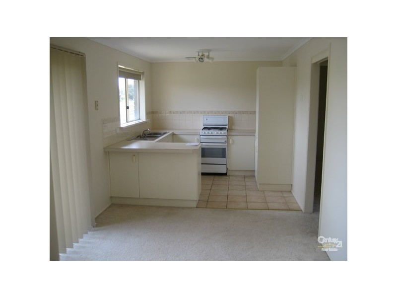 2/12 Madison Avenue, Narre Warren VIC 3805