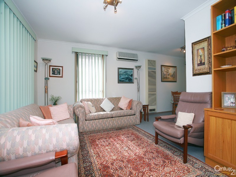 2 Adelong Court, Berwick VIC 3806