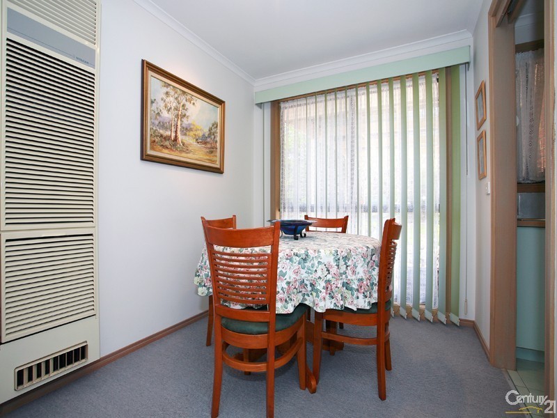 2 Adelong Court, Berwick VIC 3806