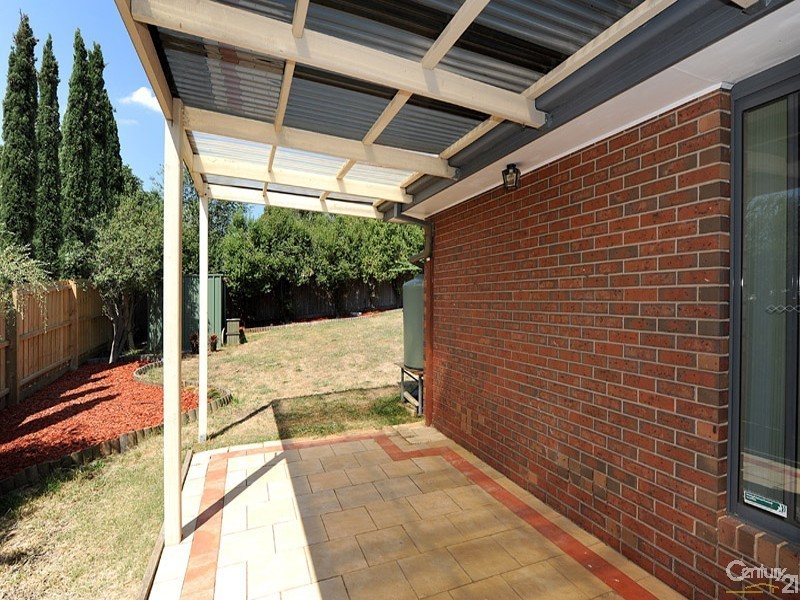 2 Adelong Court, Berwick VIC 3806