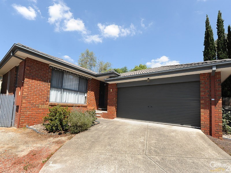 2 Adelong Court, Berwick VIC 3806