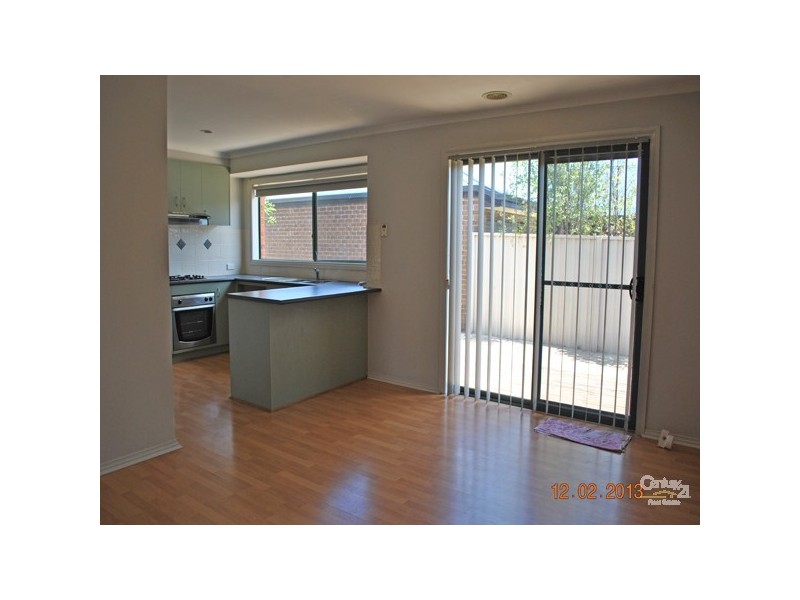 16 Fetlock Lane, Cranbourne East VIC 3977