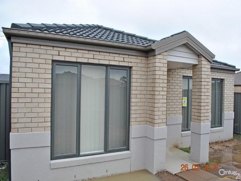 12 Tiarne Crescent, Hampton Park VIC 3976