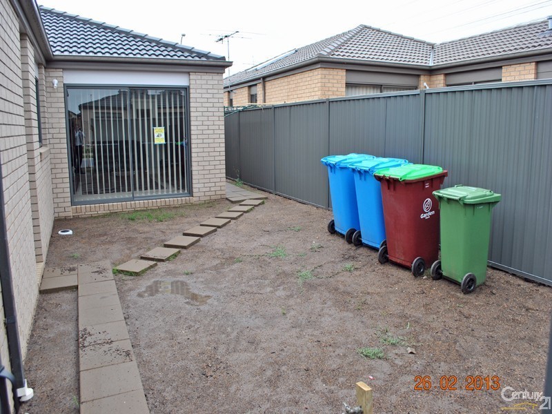 12 Tiarne Crescent, Hampton Park VIC 3976