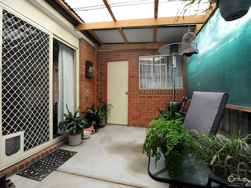 1/8 Glenn Erin Way, Berwick VIC 3806