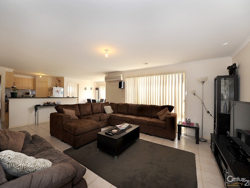 10 Baronessa Avenue, Narre Warren South VIC 3805