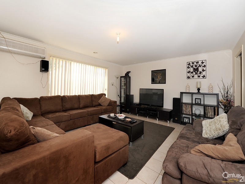 10 Baronessa Avenue, Narre Warren South VIC 3805