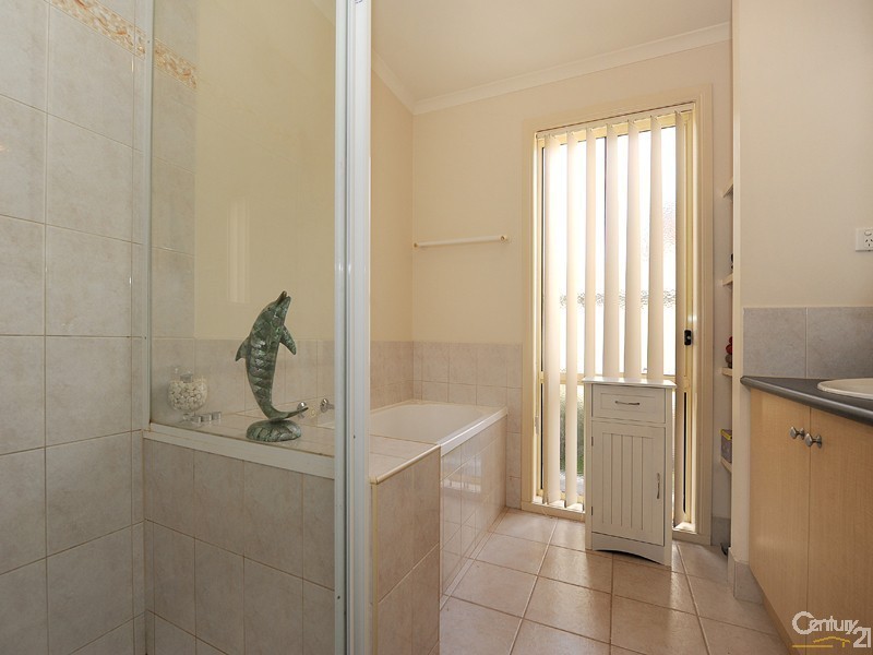 10 Baronessa Avenue, Narre Warren South VIC 3805