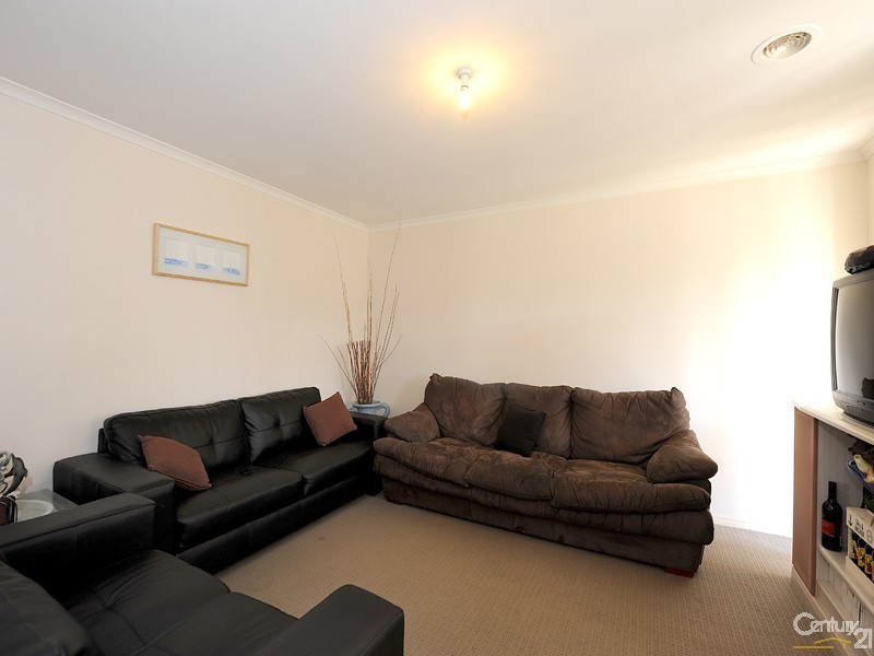 10 Baronessa Avenue, Narre Warren South VIC 3805