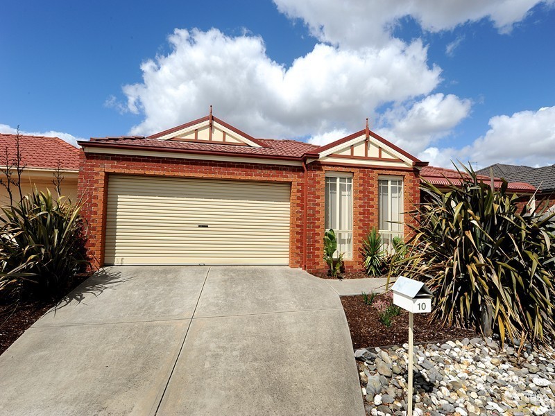 10 Baronessa Avenue, Narre Warren South VIC 3805