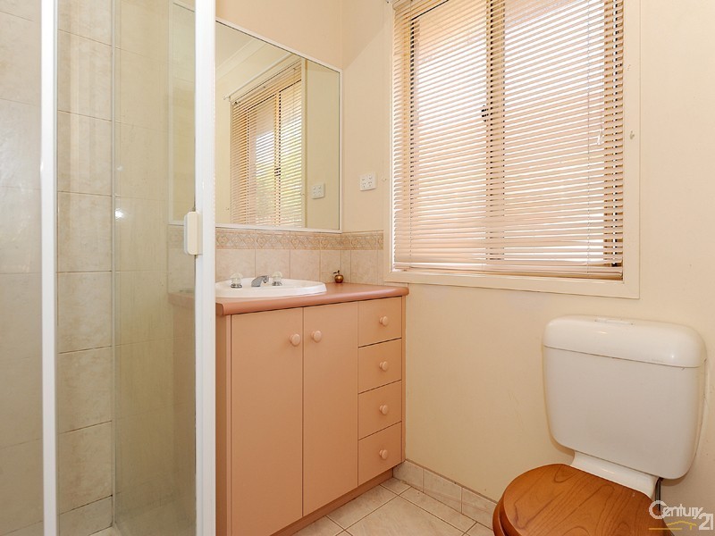 122 Strathaird Drive, Narre Warren South VIC 3805