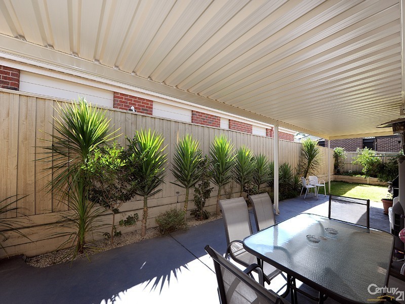 14 Monarch Road, Berwick VIC 3806