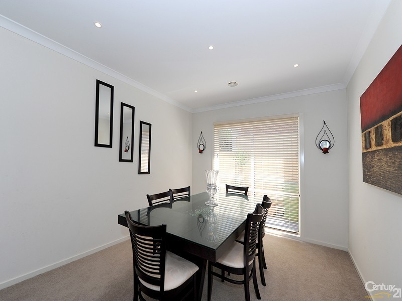 14 Monarch Road, Berwick VIC 3806