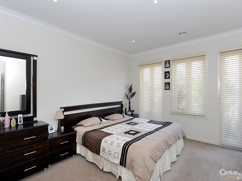 14 Monarch Road, Berwick VIC 3806