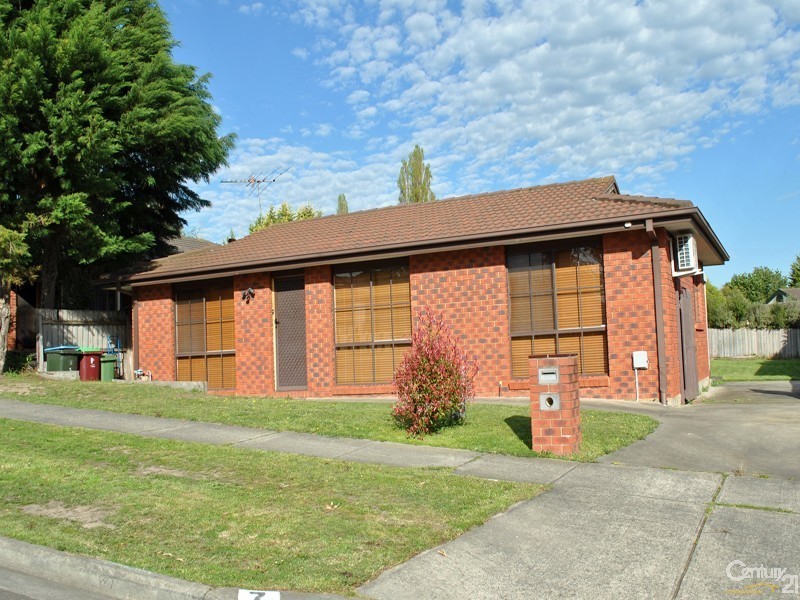 7 Amber Crescent, Narre Warren VIC 3805