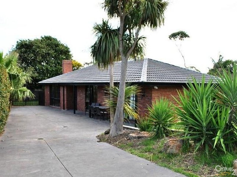 9  Marsden Court, Cranbourne North VIC 3977