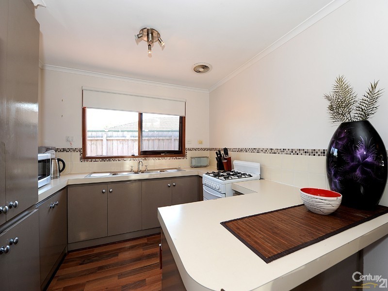 9  Marsden Court, Cranbourne North VIC 3977