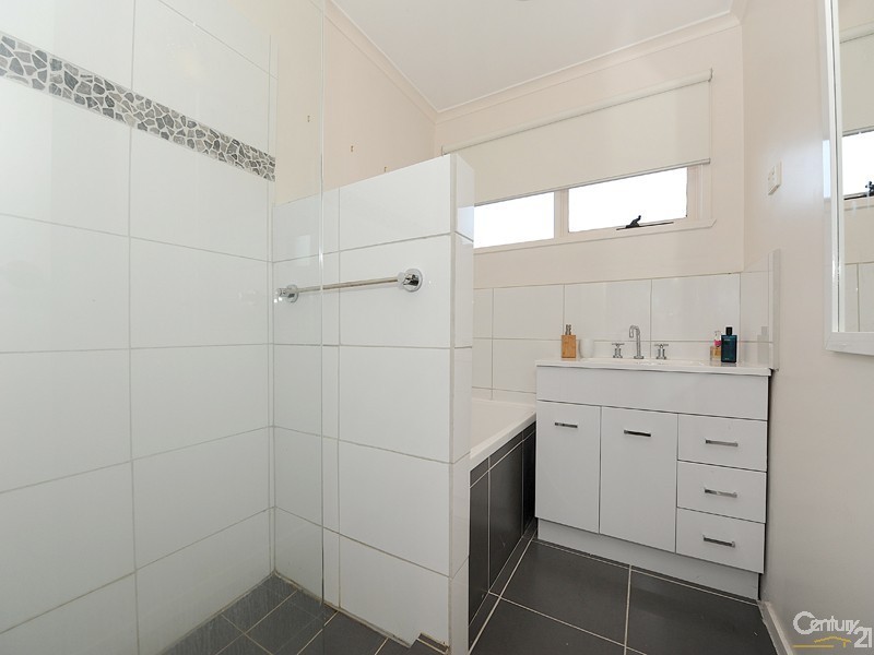 9  Marsden Court, Cranbourne North VIC 3977