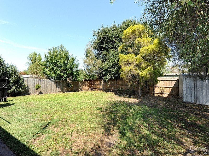 9  Marsden Court, Cranbourne North VIC 3977