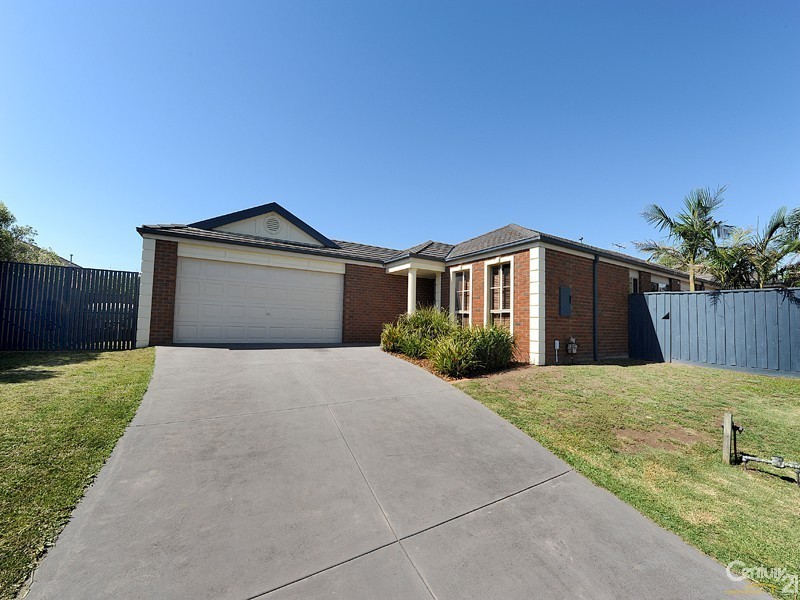 4 Britannia Close, Narre Warren South VIC 3805