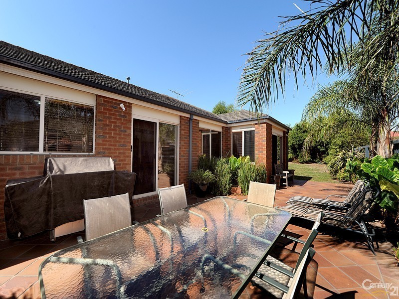 4 Britannia Close, Narre Warren South VIC 3805