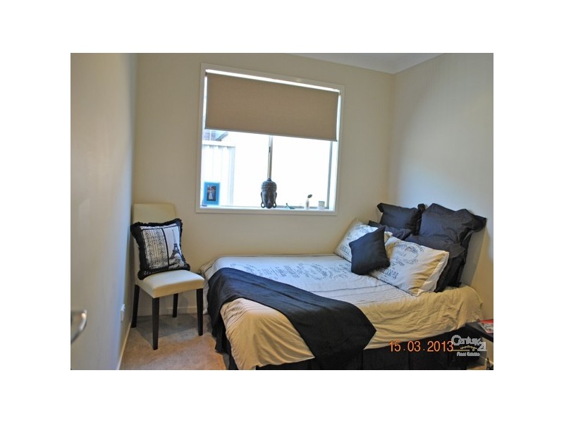 16 Maddock Drive, Cranbourne East VIC 3977