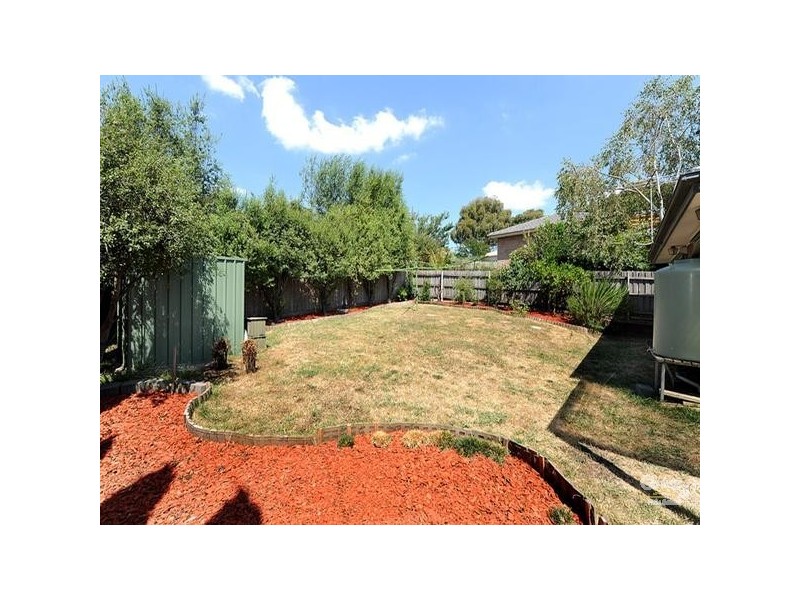 2 Adelong Court, Berwick VIC 3806