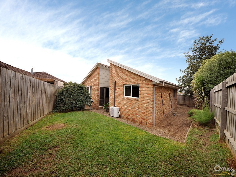 2/13 Wallowa Crescent, Narre Warren VIC 3805