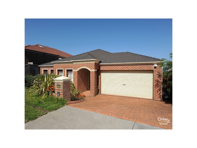 5 Highvale Crescent, Berwick VIC 3806